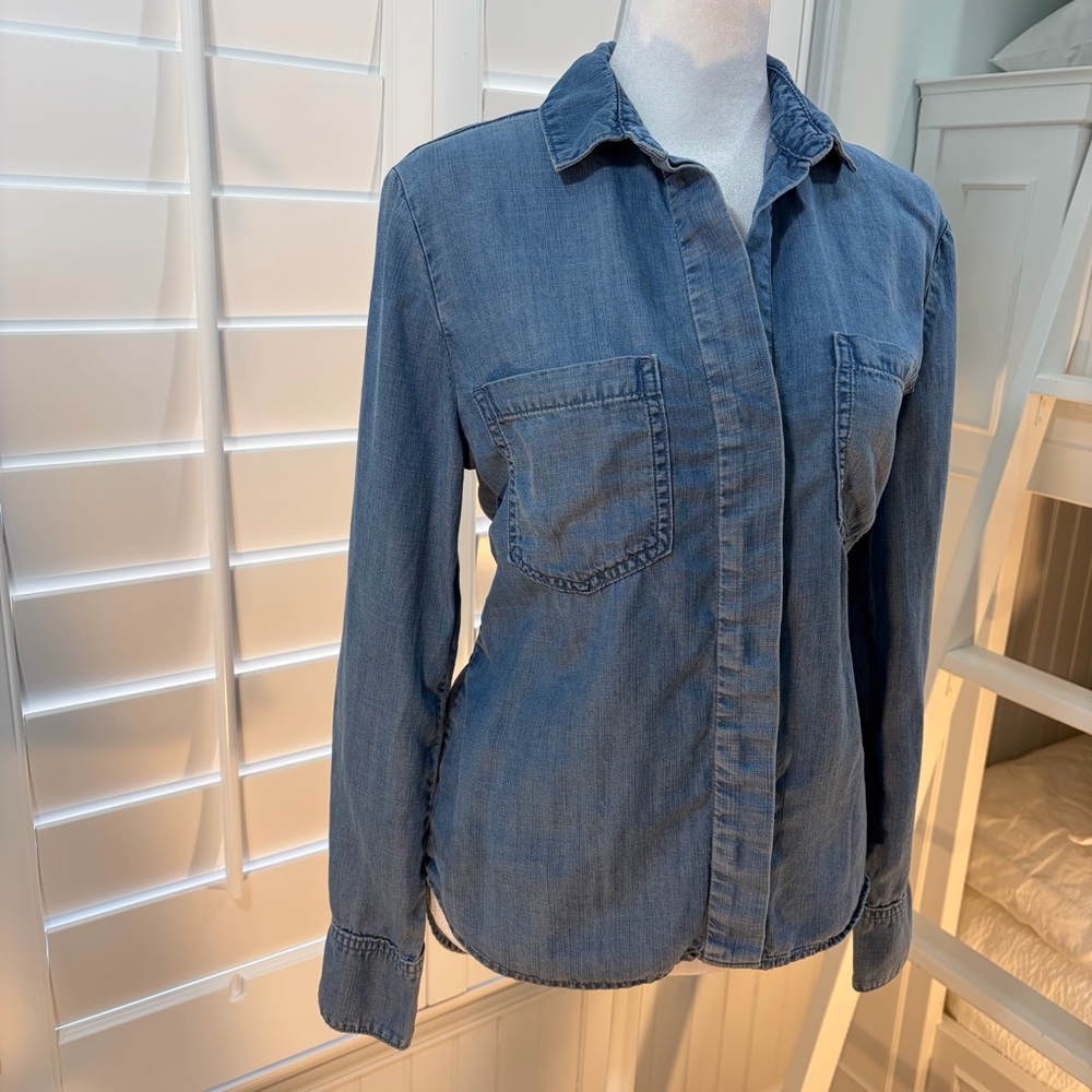 Cloth & Stone Denim Button-Up Shirt - Picture 4 of 10
